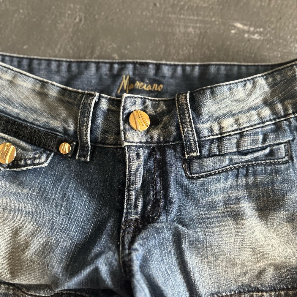 Cute Marciano shorts size 26